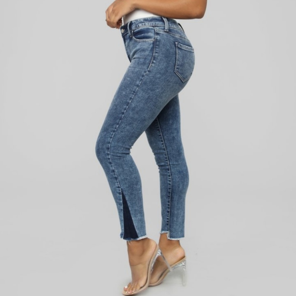 Acid Wash Distressed Ankle Jeans, sz 13